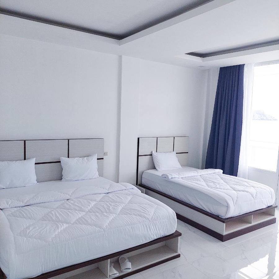 The Riton Hotel Tigaras Экстерьер фото